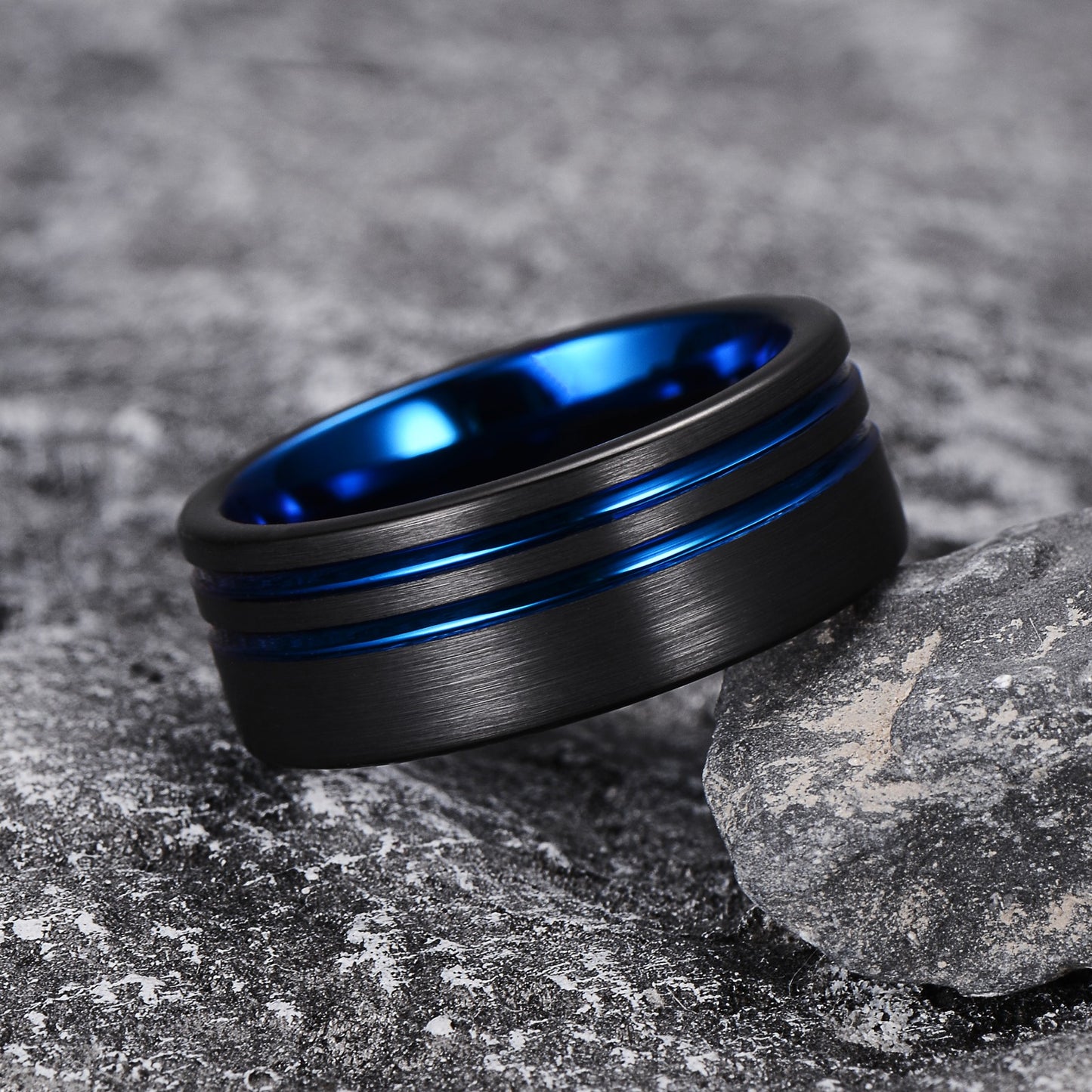 💍 Anillo Azulado de Tungsteno – Elegancia que Resiste Todo