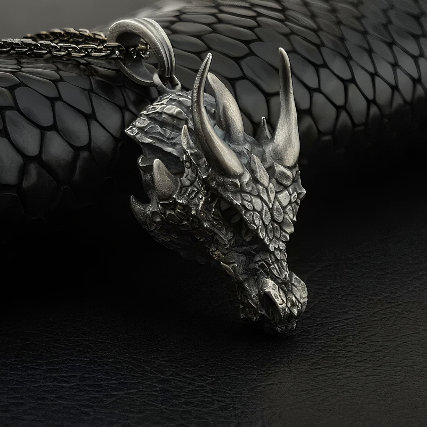 COLLAR DE DRAGÓN (PLATA 925) + REGALO " CADENA DE PLATA 925"