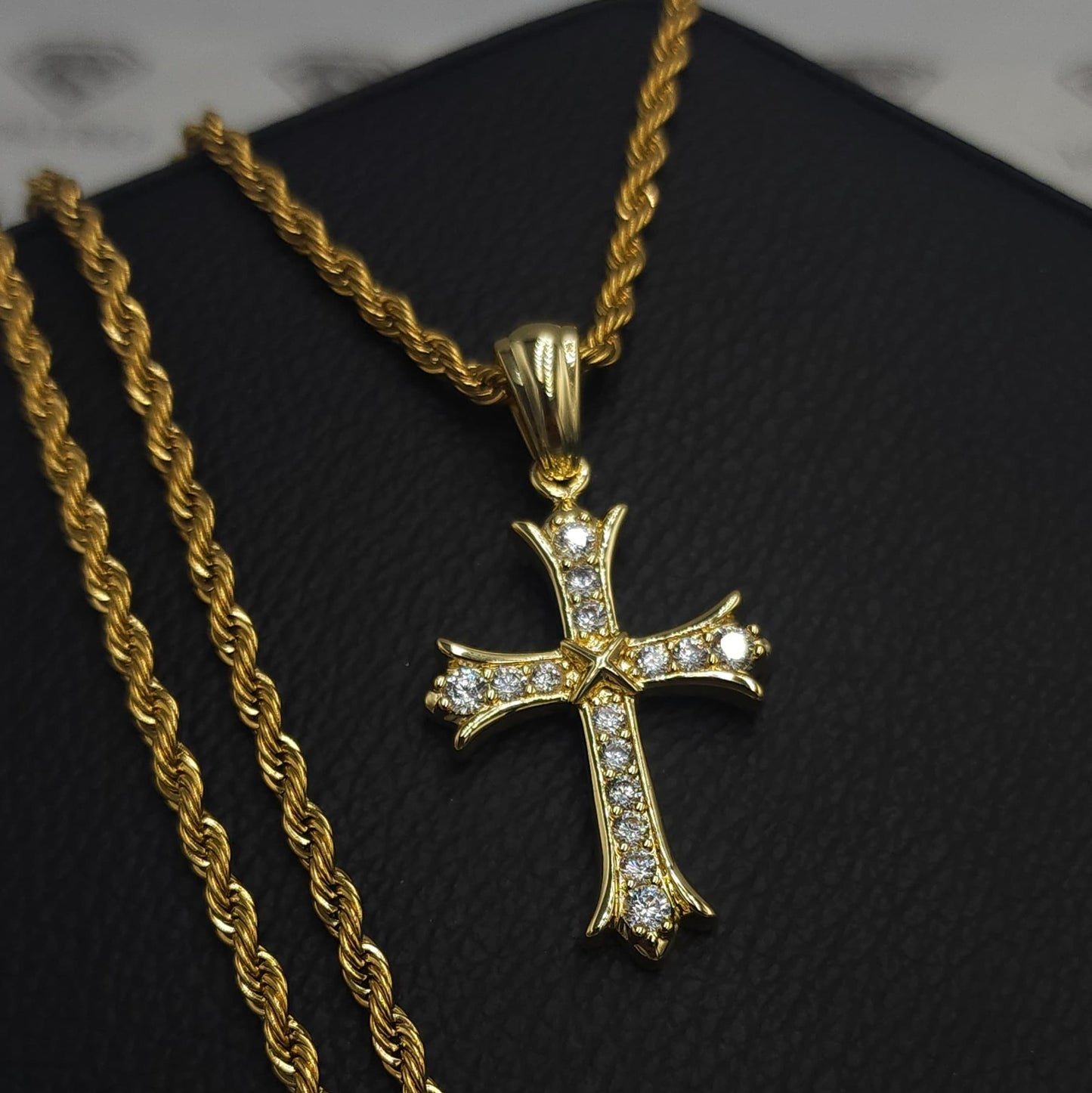 COLLAR CRUZ KLEOS